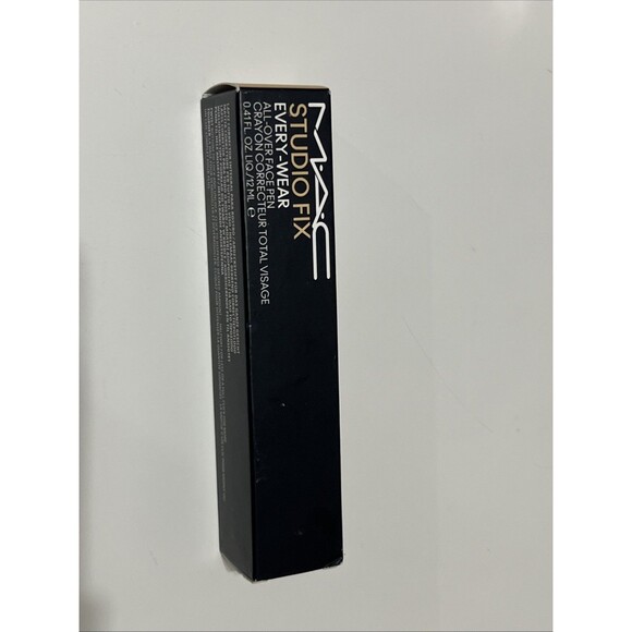MAC Cosmetics Other - MAC STUDIO FIX 24 EVERY WEAR ALL OVER FACE PEN MAKEUP CONCEALER .41 OZ F/S NIB